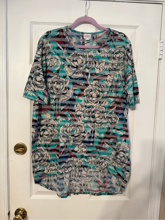 LuLaRoe Tops - LuLaRoe Floral Stripe Short Sleeve Top - Teal, Blue, Cream